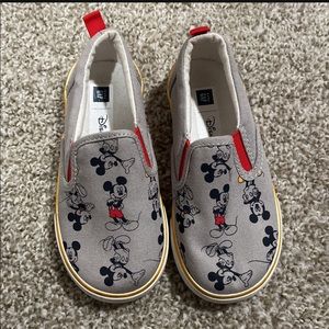 Gap Disney 9T
